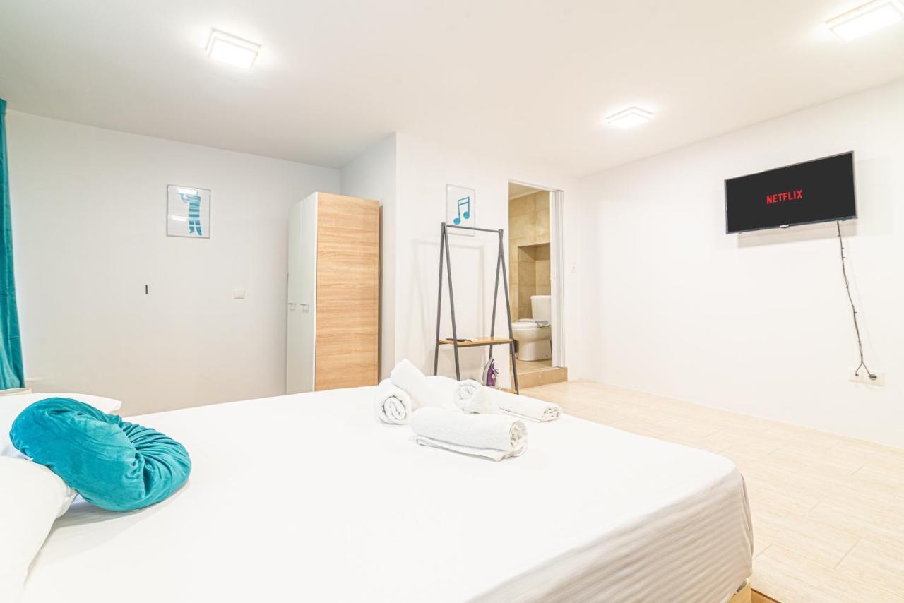 New Loft In The Heart Of City Center Ираклио Екстериор снимка